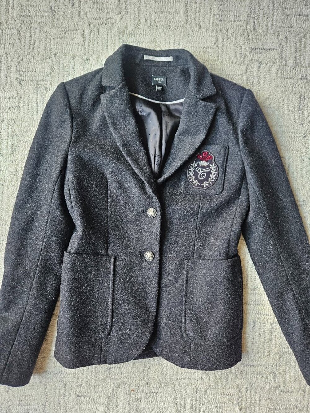 Talula wool gray women's blazer with crest logo sz 4 silver details pockets